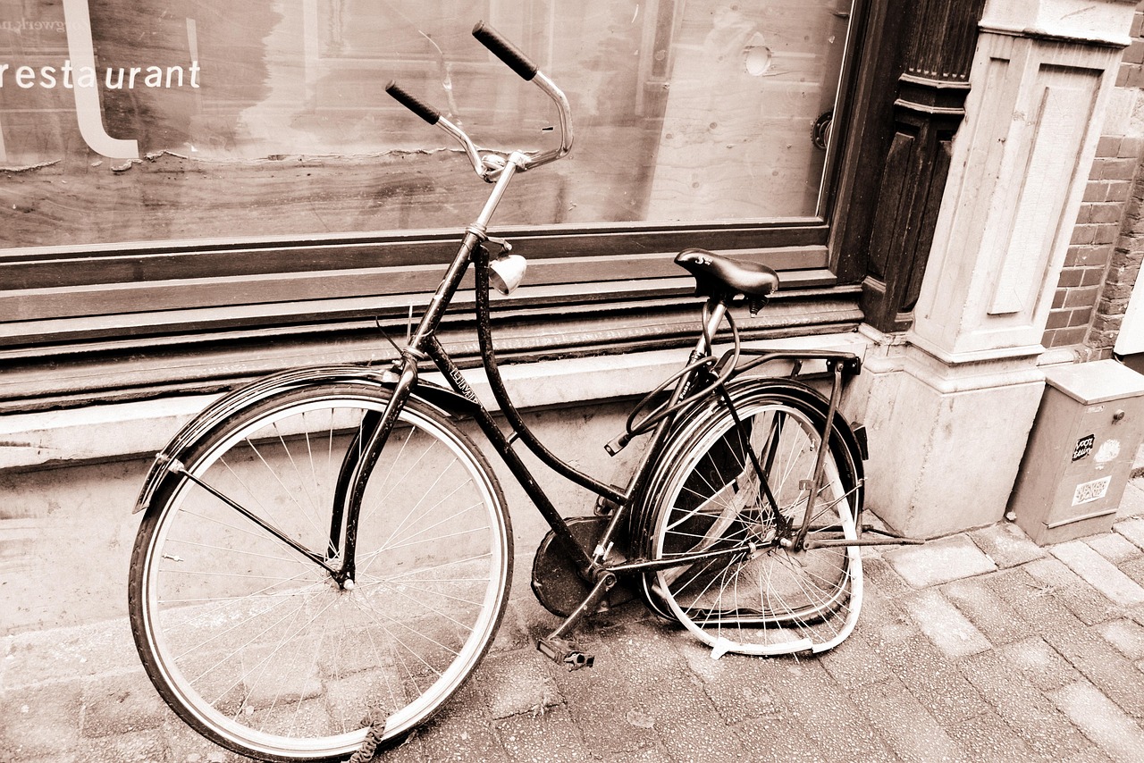 bicycle, old, broken, wheel, rusty, rust, thrash metal, metal, handlebar, bike lamp, past, lighting, brake, bike accessories, to go biking, scrap iron, iron, destroyed, saddle